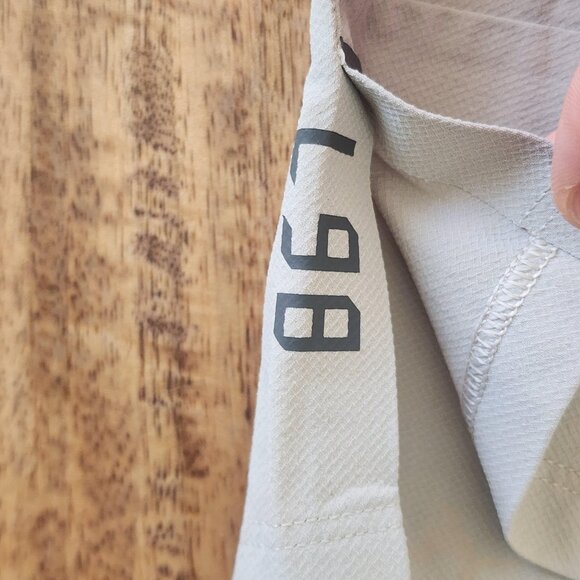 Lululemon Shorts Mens XL Light Gray License To Train Lined Athletic Training - Picture 5 of 13